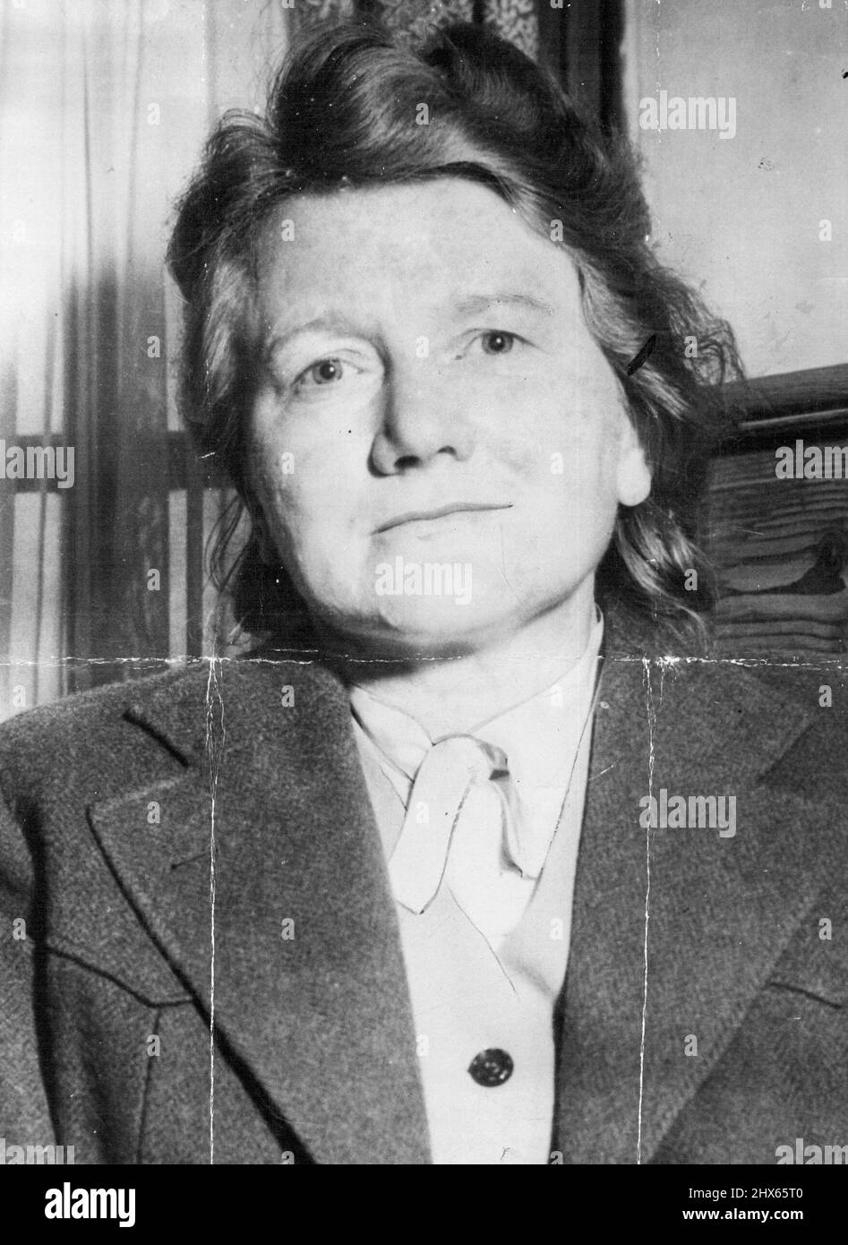 Hitlers Schwester verhaftet Paula Hitler Wolf (oben), Schwester von