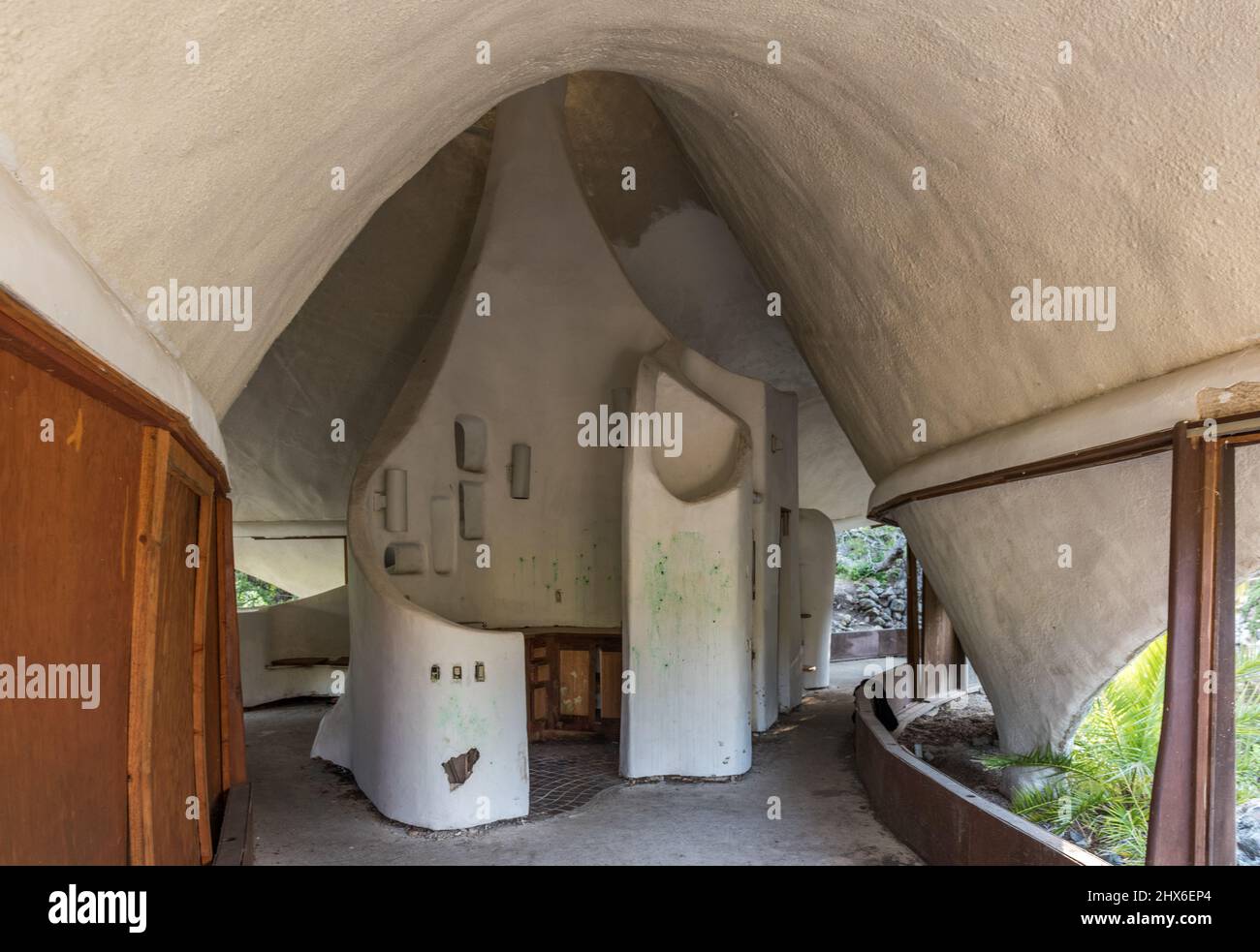 San Luis Obispo, CA /USA - 2. April 2016: Innenansicht des Shell House bei Cal Poly Architecture. Friedhof. Stockfoto