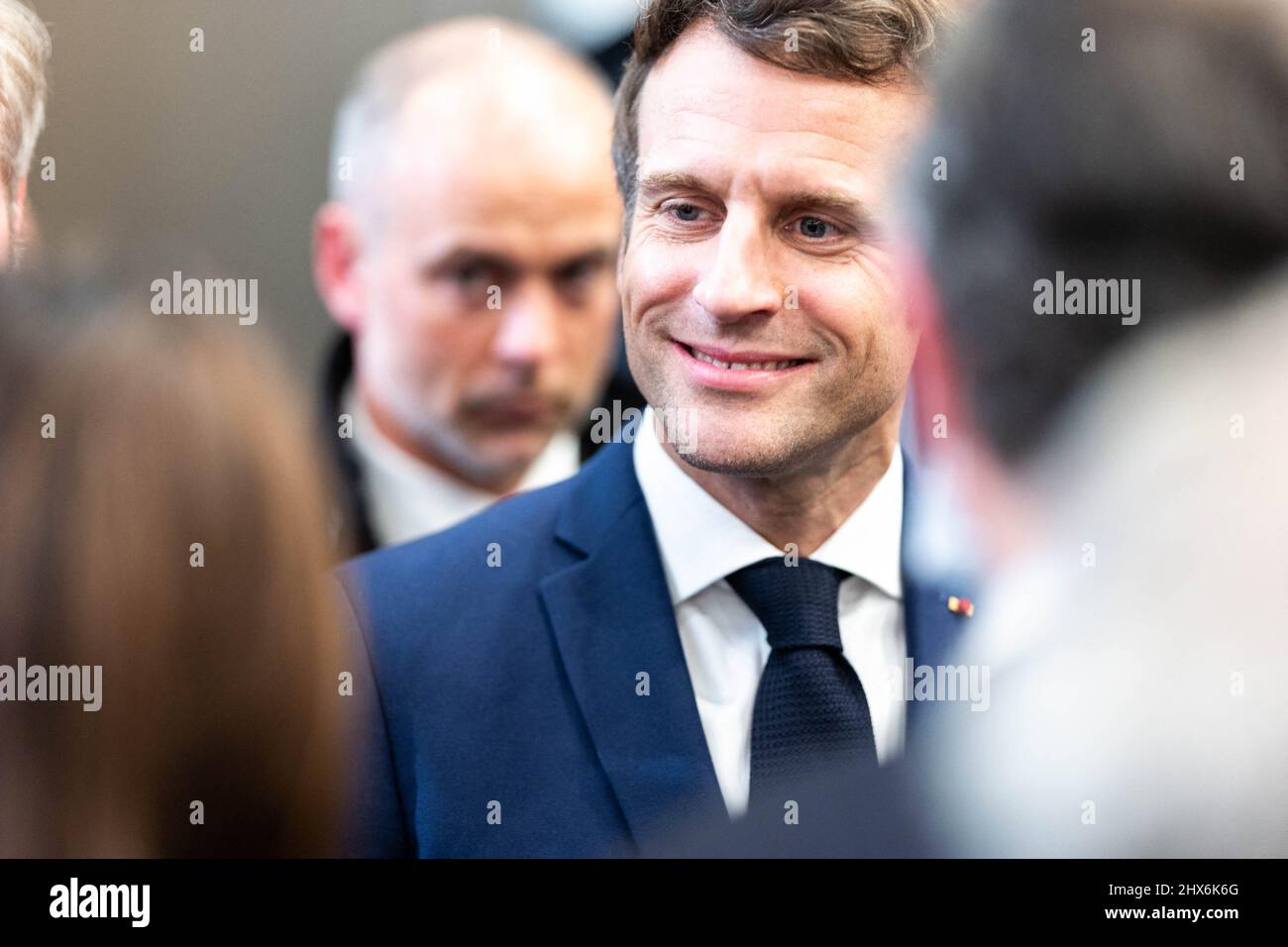 Paris, Frankreich, 09/03/2022, Präsident Emmanuel Macron nimmt an einer Konferenz zum 30. Jahrestag der Eröffnung der diplomatischen Beziehungen zwischen Frankreich und Armenien am 9. März 2022 in Paris Teil. Foto von Eric Gaillard/Pool/ABACAPRESS.COM Stockfoto