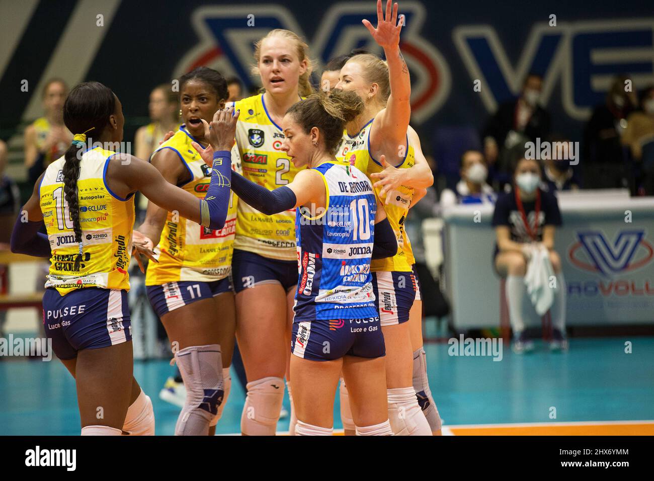 Jubel der Spieler von Imoco Conegliano bei den Viertelfinalen - Vero Volley Monza gegen Carraro Imoco Volley Conegliano, CEV Champions League Volleyballspiel der Frauen in Monza (MB), Italien, März 09 2022 Stockfoto