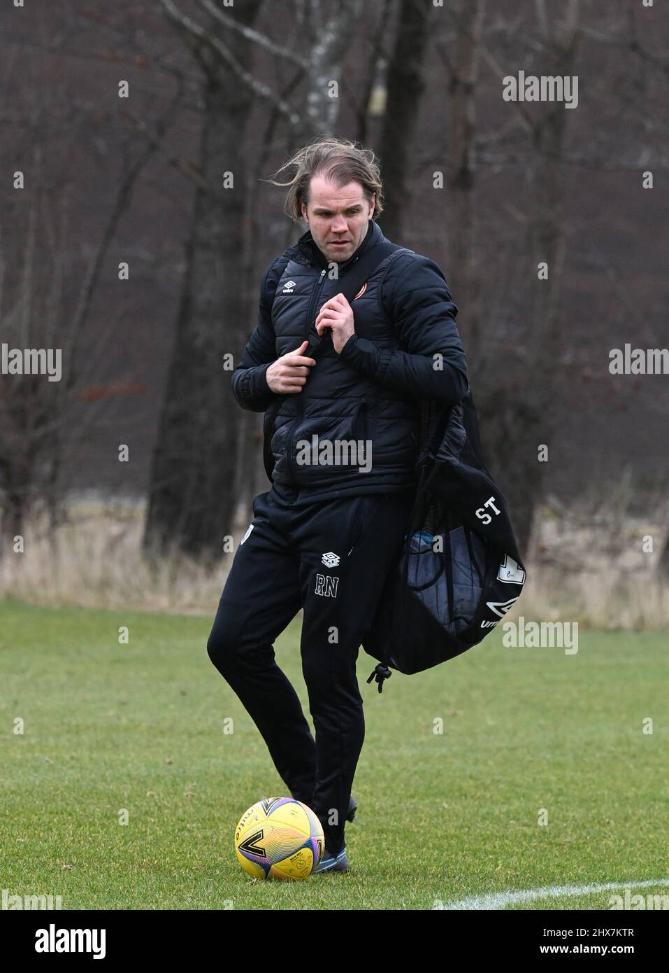 Oriam Sports Centre Edinburgh.Schottland.Großbritannien. 10.. März 22 Hearts' Manager Robbie NeilsonTrainingsveranstaltung für den Scottish Cup Tie vs. St Mirren. Kredit: eric mccowat/Alamy Live Nachrichten Stockfoto