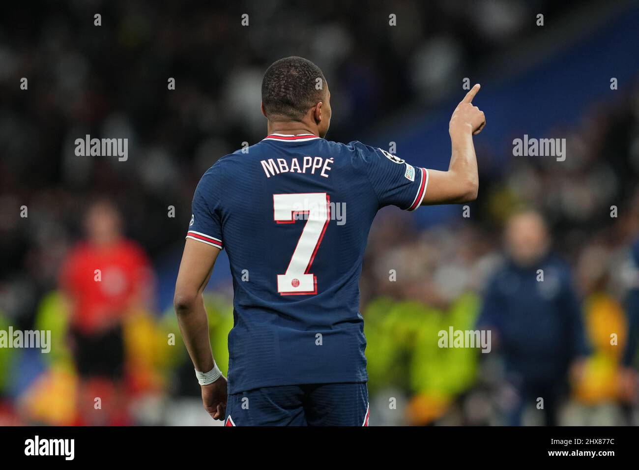 Madrid, Spanien. Am 09. März 2022 feiert Kylian Mbappe von der PSG die 0-1 während des UEFA Champions League-Spiels zwischen Real Madrid und Paris Saint Germain, das am 09. März 2022 im Santiago Bernabeu-Stadion in Madrid, Spanien, ausgetragen wird. (Foto von Colas Buera / PRESSINPHOTO) Stockfoto