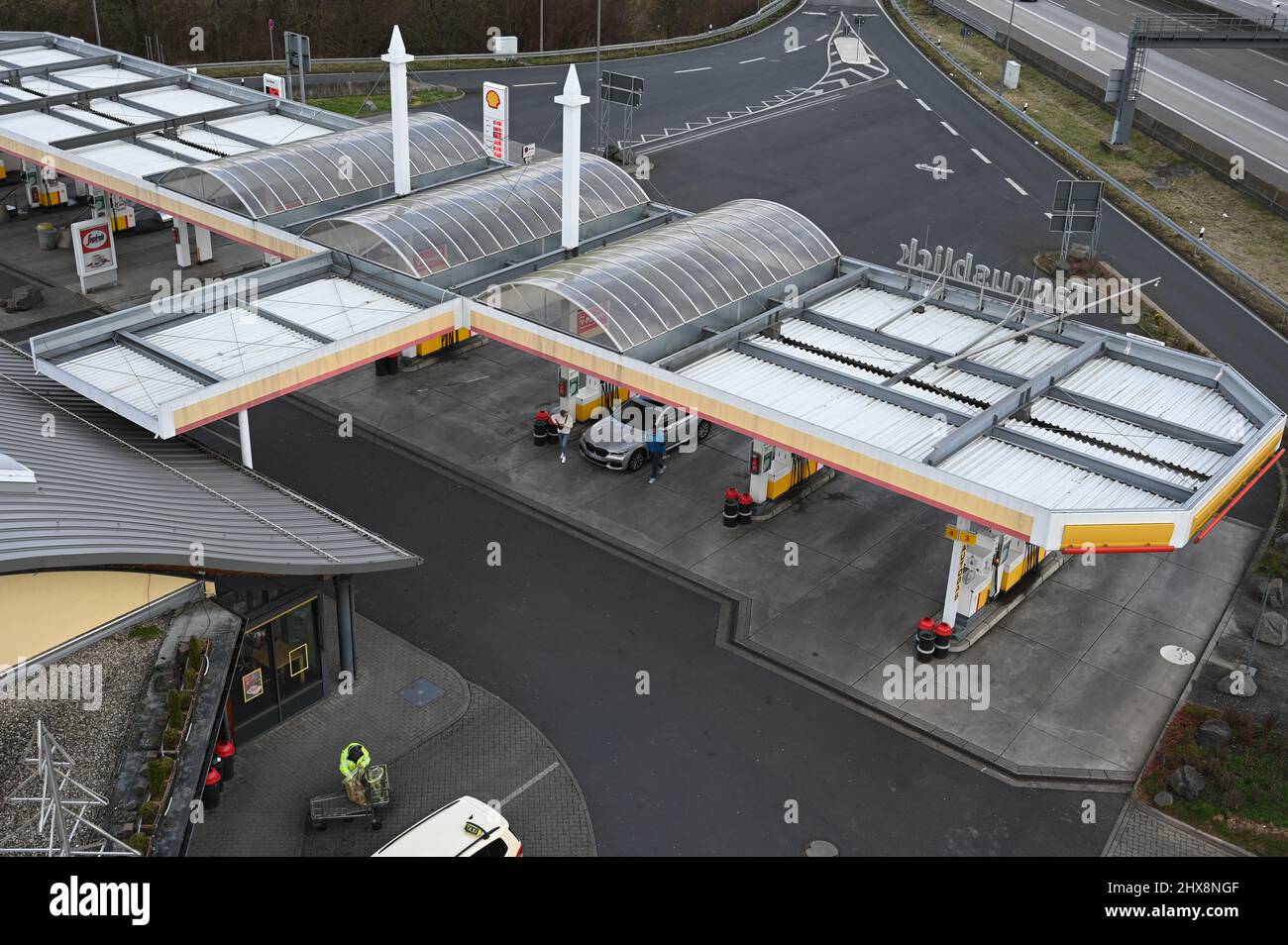 Autobahntankstelle bei Frankfurt Stockfoto