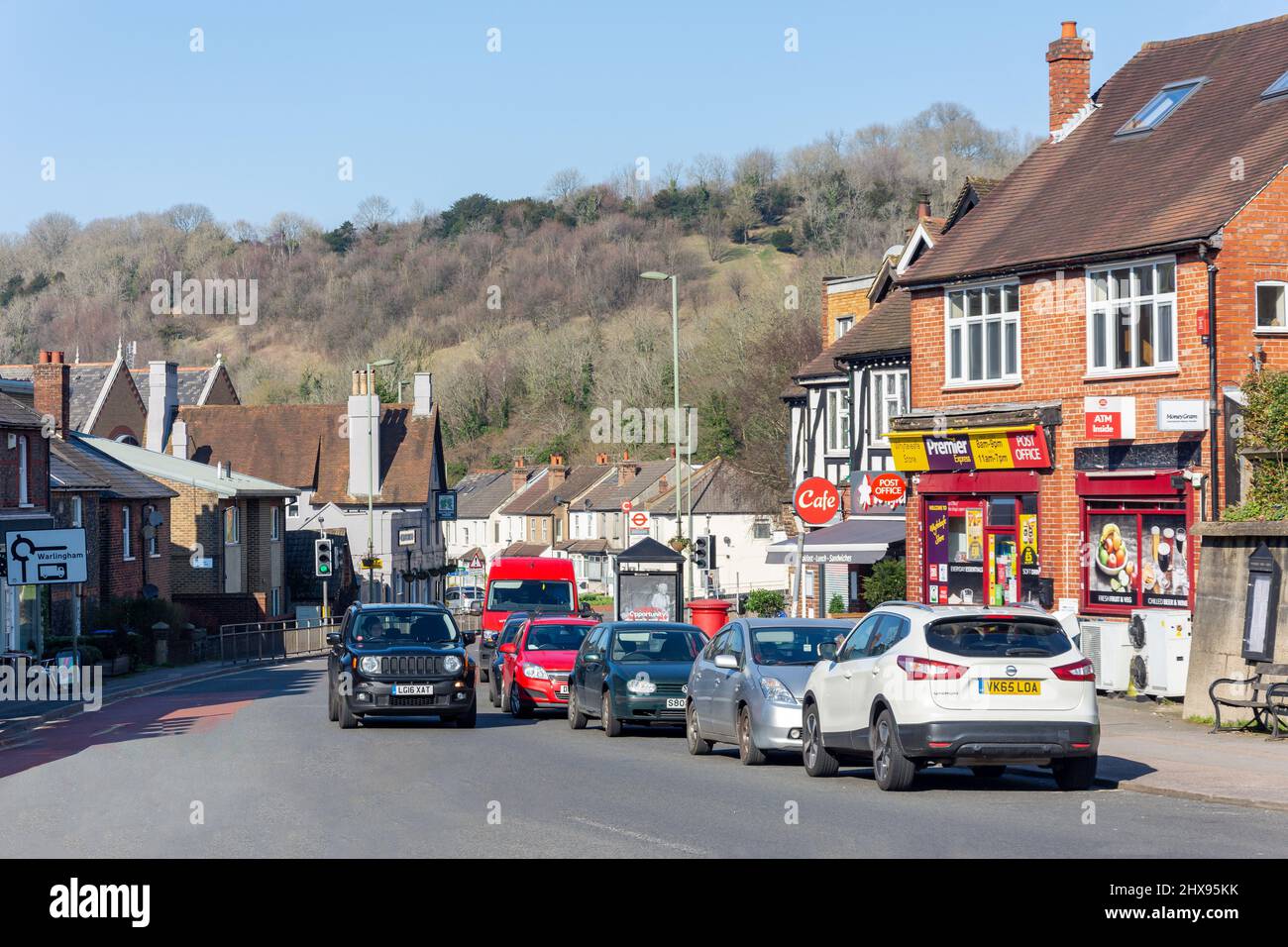 Parade der Geschäfte, Godstone Road, Whyteleafe, Surrey, England, Vereinigtes Königreich Stockfoto