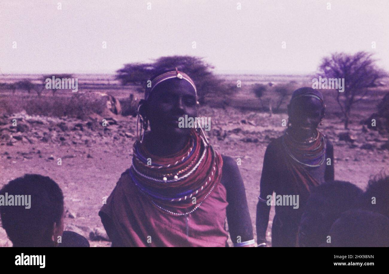 Subsaharische afrikanische Mädchen eines nicht identifizierten Stammes Ca. 1972 Stockfoto