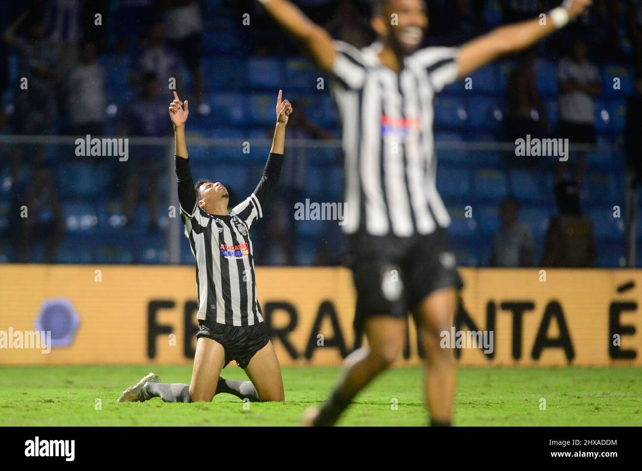 Florianópolis (SC), 10/03/2022 - Futebol / Copa do Brasil - Jogadores do Ceilândia comemoram a Vitória da partida entre Avaí X Ceilândia válida pela s Stockfoto
