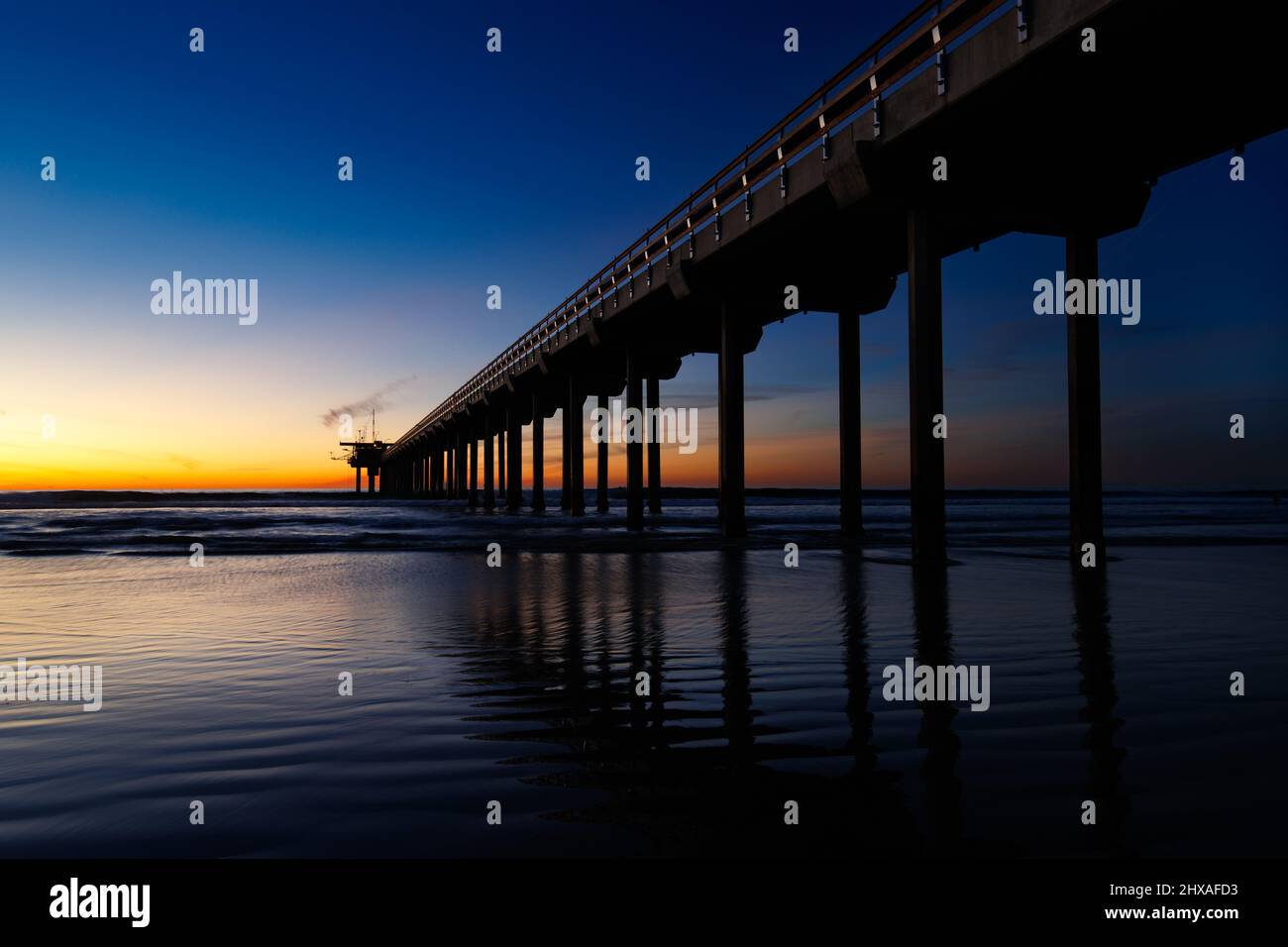 La JOLLA, KALIFORNIEN. 9. Februar 2021. Scripps Pier bei Sonnenuntergang. Foto: Mark Johnson/Ironstring Stockfoto