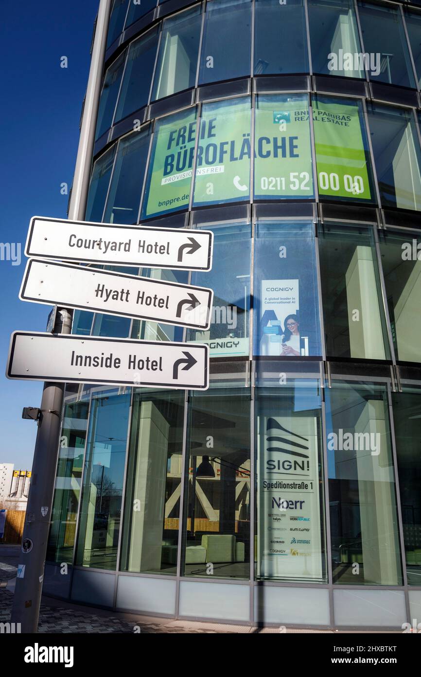 Freie Büroflächen im Düsseldorfer Medienhafen Stockfoto