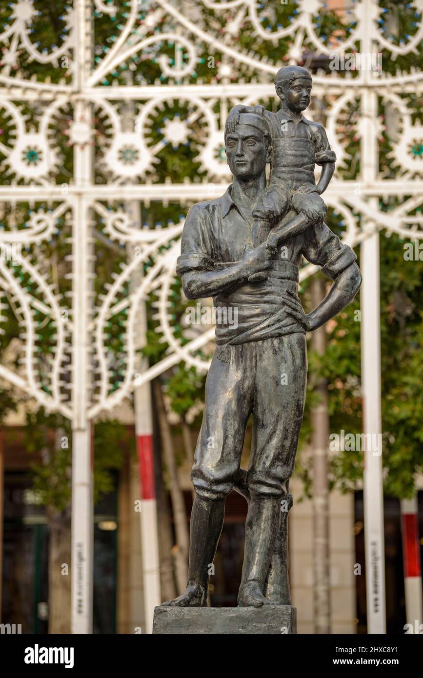 Skulptur von El Casteller während des 2022 (2021+1) Valls Decennial Festivals, zu Ehren der Jungfrau der Candlemas in Valls (Tarragona, Katalonien, Spanien) Stockfoto