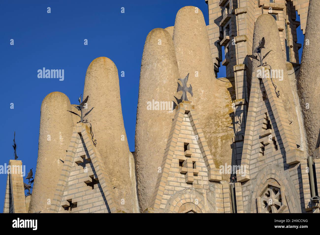 Wallfahrtskirche der Jungfrau von Montserrat, entworfen vom Architekten Josep Maria Jujol, in Montferri (Tarragona, Katalonien, Spanien) ESP: Santuario de Montserri Stockfoto