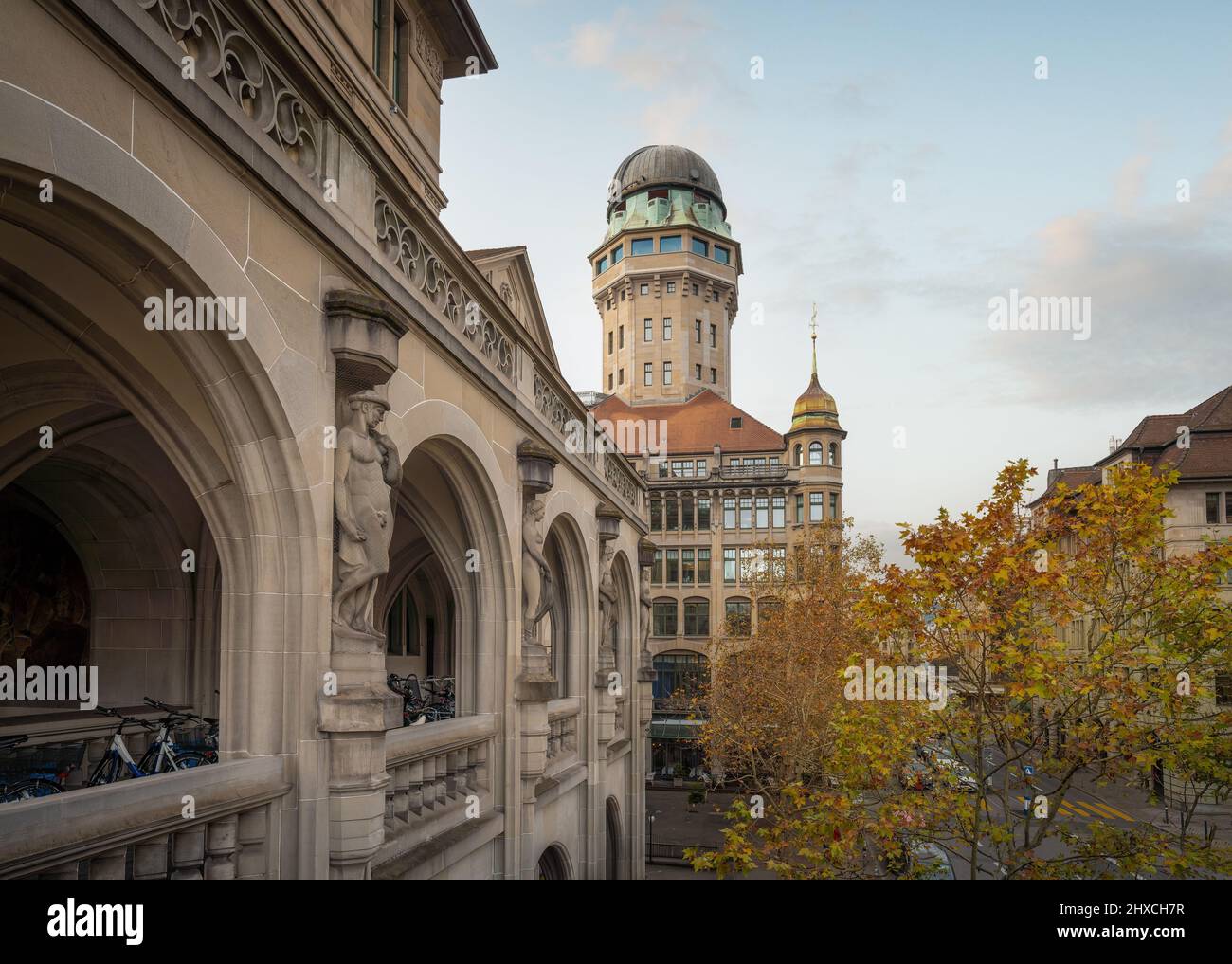 Urania Sternwarte und Amtshaus Gebäude - Zürich, Schweiz Stockfoto