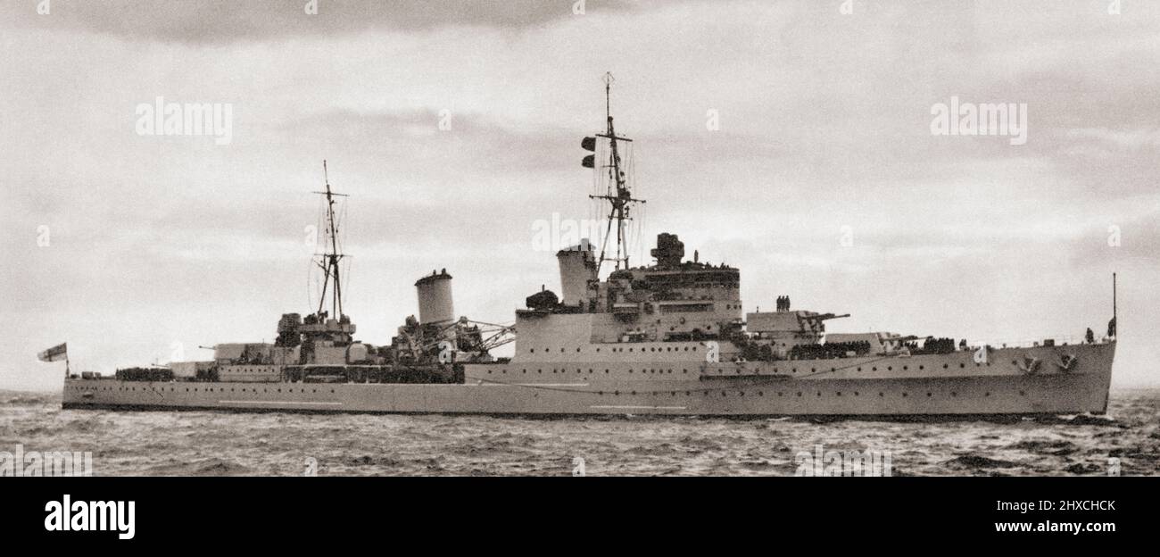 HMS Liverpool, ein Stadtklassenkreuzer der Royal Navy, der von 1938 bis 1952 in Dienst stand. Von British Warships, veröffentlicht 1940 Stockfoto