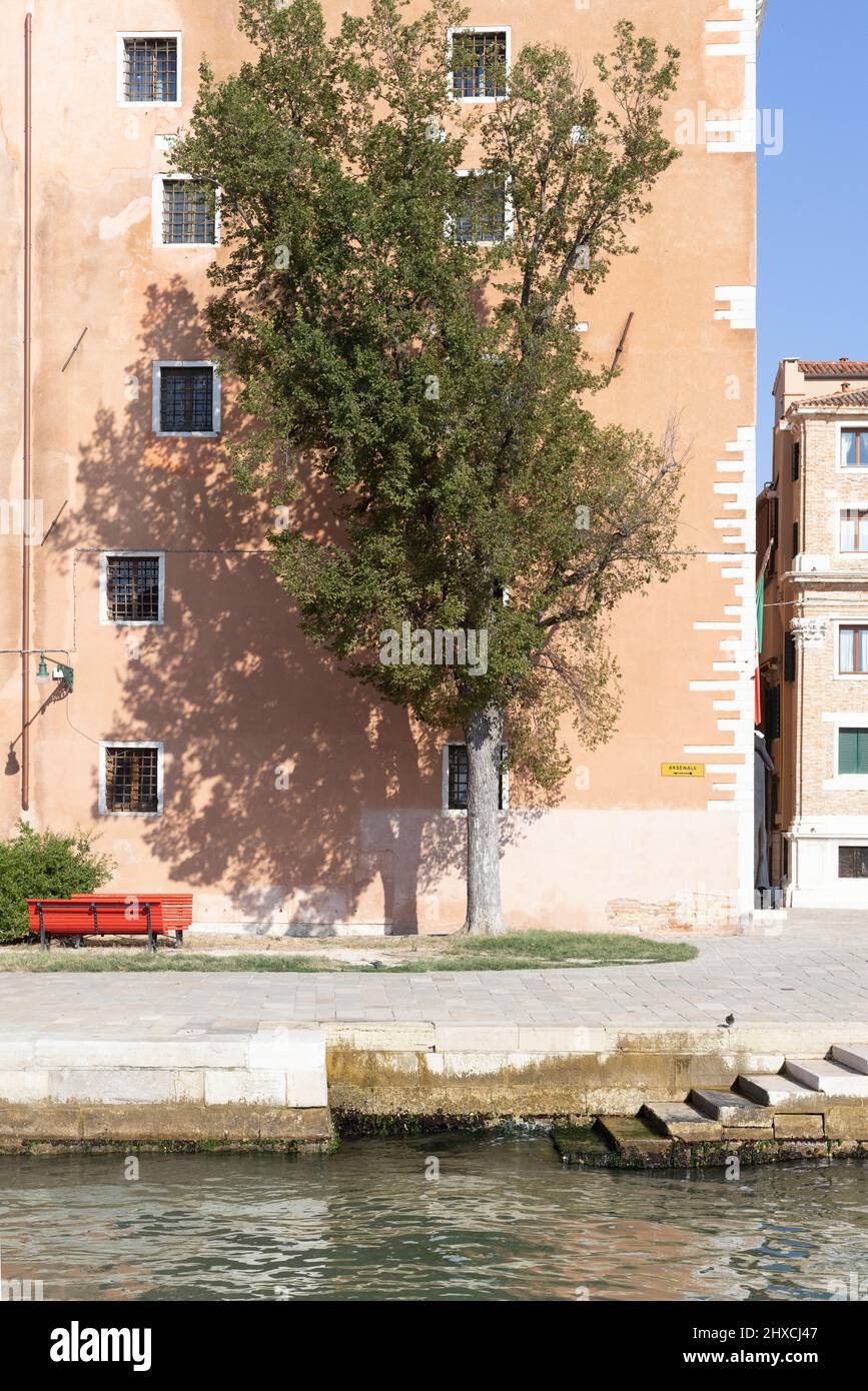 Gebäude am Rio dell–´Arsenale in Venedig, Italien Stockfoto