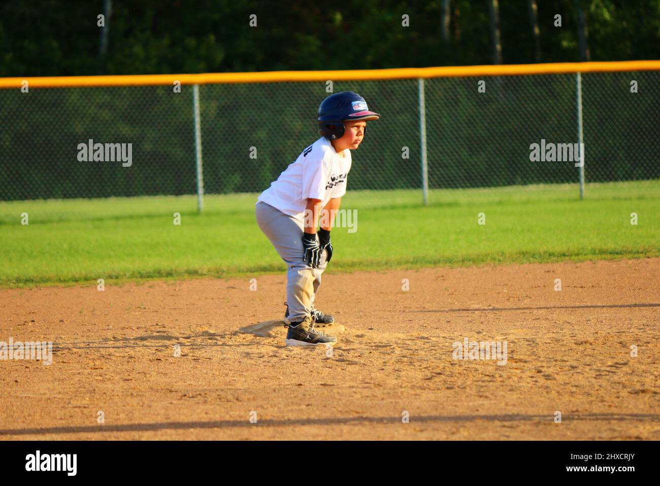 Genießen Sie Jugend-Baseballspiele Stockfoto