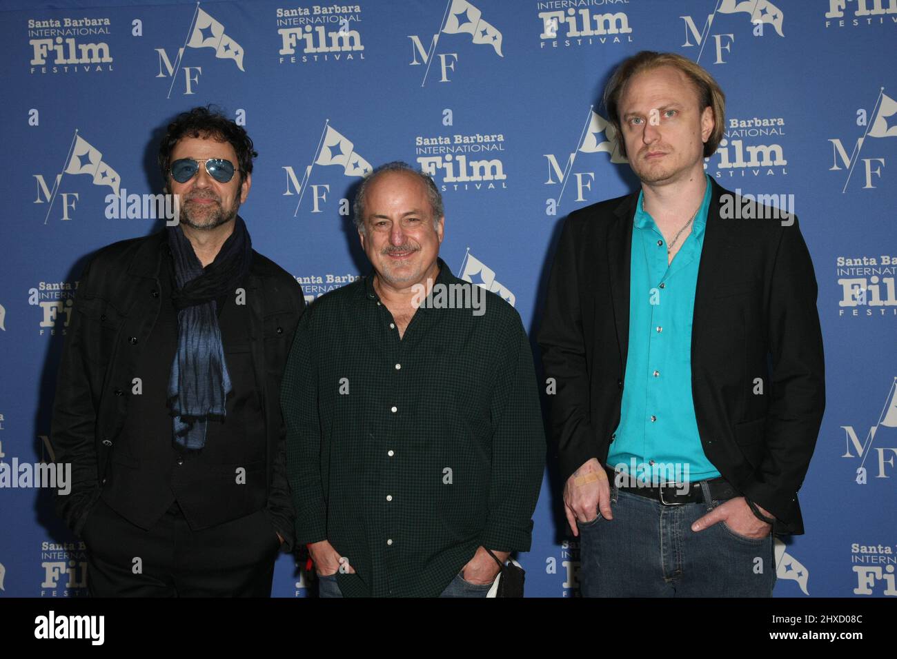 Santa Barbara, USA. 10. März 2022. Chris Seefried, Fred Parnes und Jordan Krause nehmen an der Maltin Modern Master Award Zeremonie zu Ehren von Javier Bardem und Nicole Kidman während des Santa Barbara International Film Festival 2022 im Arlington Theater am 10. März 2022 in Santa Barbara, Kalifornien, Teil. Foto: Crash/imageSPACE Credit: Imagespace/Alamy Live News Stockfoto