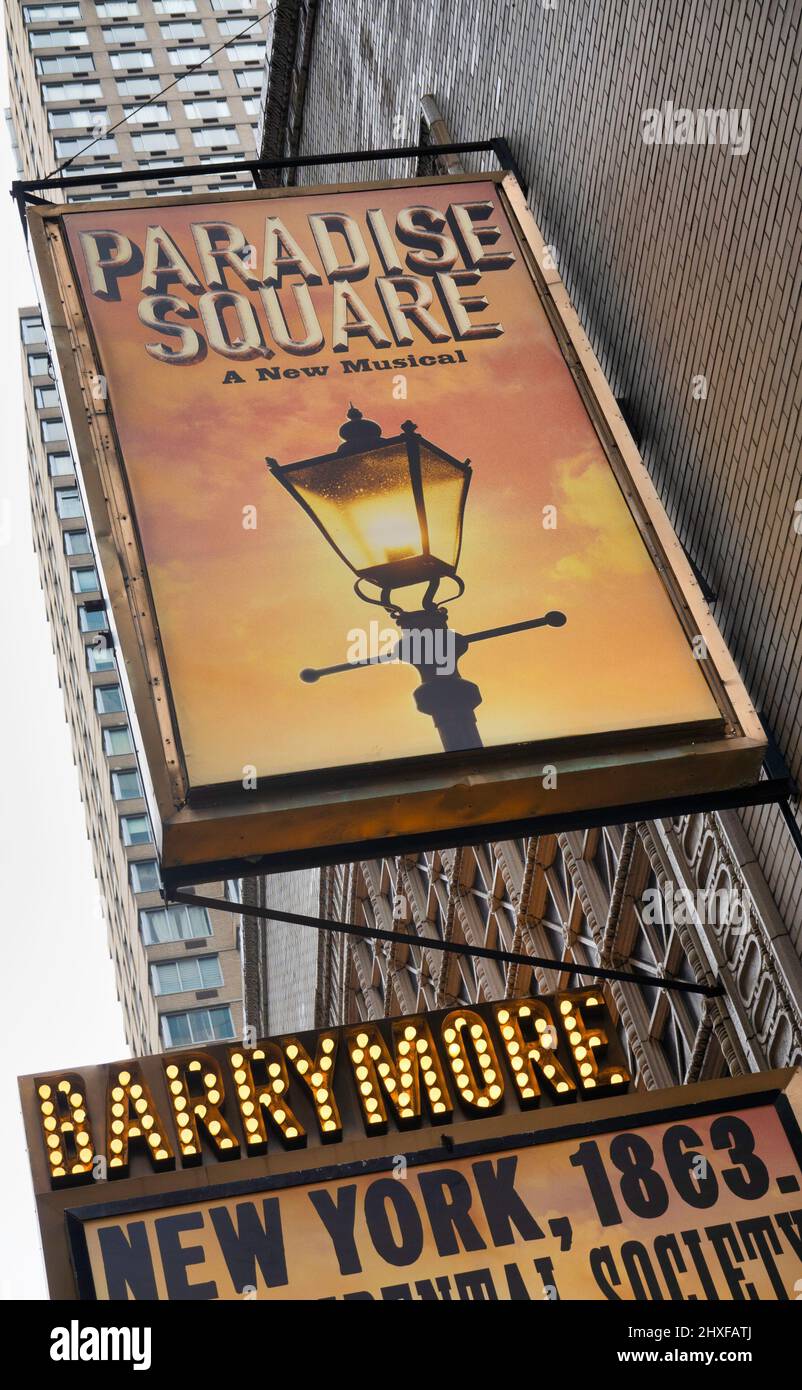 Ethel Barrymore Theatre Marquee am Times Square mit dem Musical „Paradise Square“, NYC 2022 Stockfoto