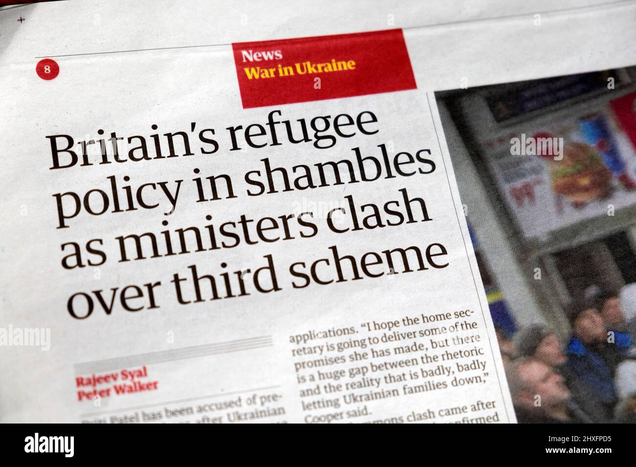 Alarmstufe Rot? Britische Behörden Setzen Migranten Fest – Die Wahrheit Enthüllt! - fru5t1o