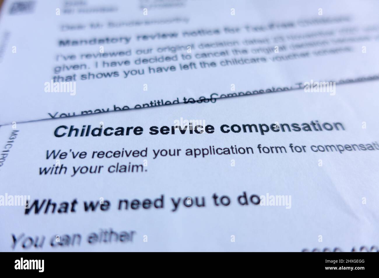 Kinderbetreuung Briefe über Tax-Free Childcare System in Großbritannien Stockfoto