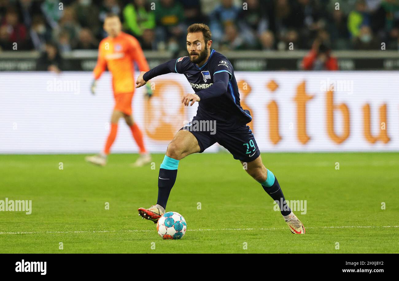 firo : 03/12/2022, Fuvuball, 1.Bundesliga, Saison 2021/2022, Gladbach,Borussia MV?nchgladbach - Hertha BSC Berlin 2: 0 Lucas TOUSART, Hertha, Single Action Stockfoto