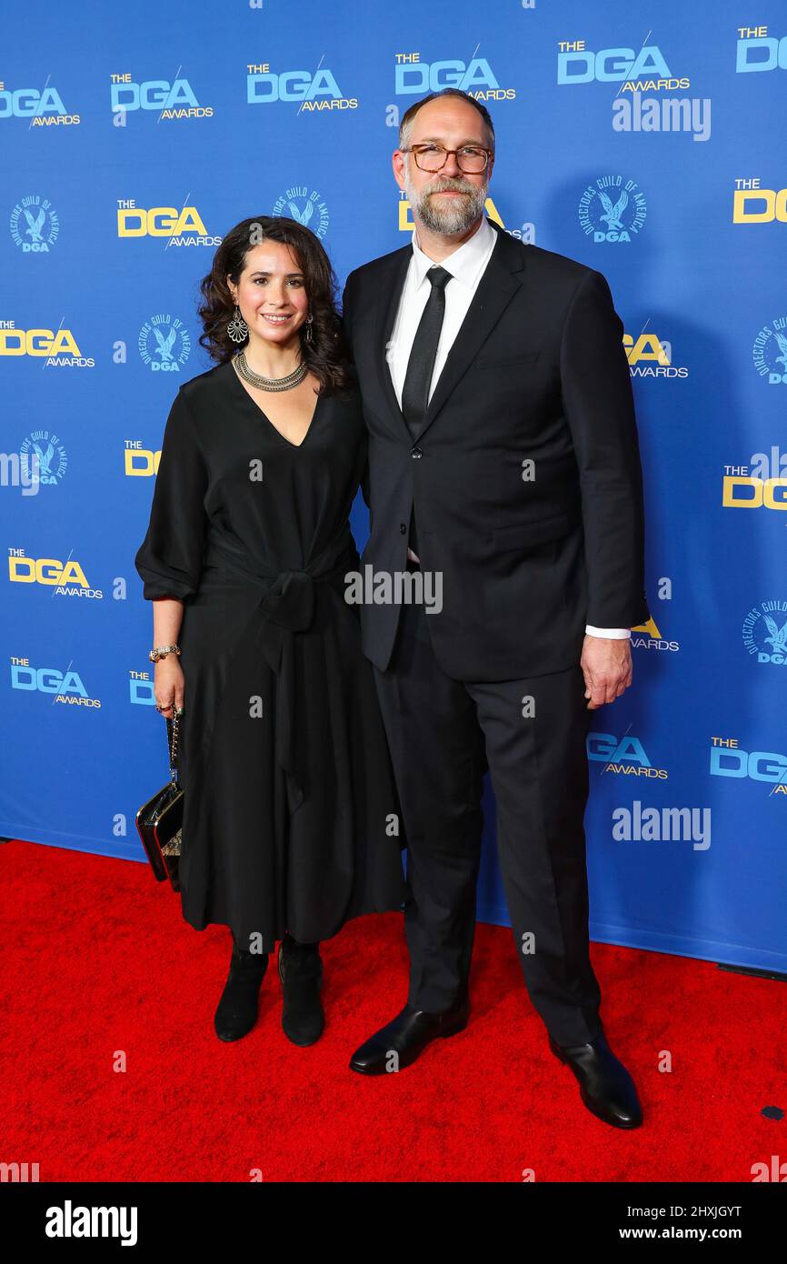 Allison Estrin und Craig Zobel kommen zu den Annual Directors Guild of America Awards 74., die am Samstag, dem 12. März 2022, im Beverly Hilton Hotel in Beverly Hills, CA, verliehen wurden. (Foto von Conor Duffy/Sipa USA) Stockfoto