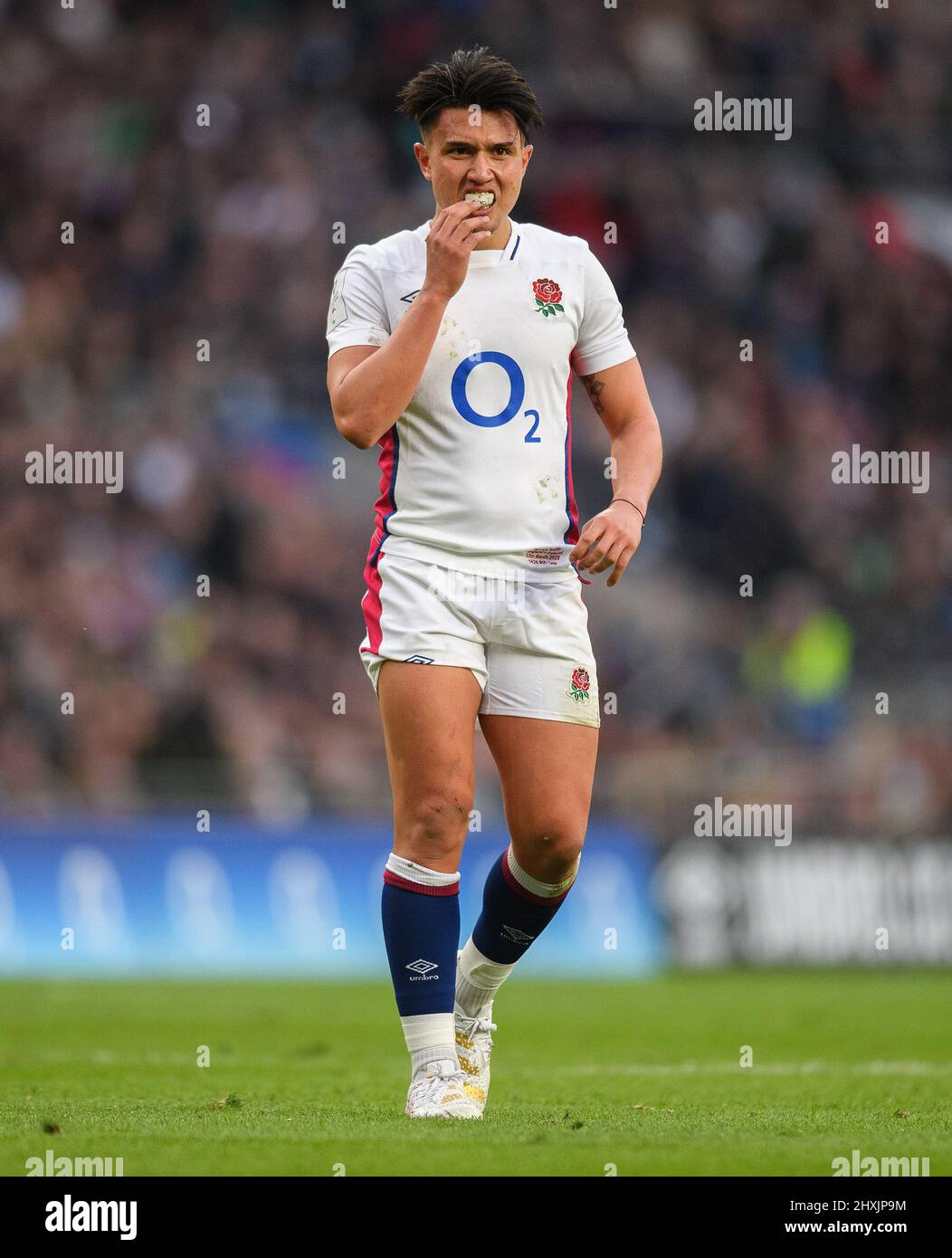 12. März 2022 - England gegen Irland - Guinness Six Nations - Twickenham Stadium Englands Marcus Smith während des Spiels gegen Irland. Bildnachweis : © Mark Pain / Alamy Live News Stockfoto