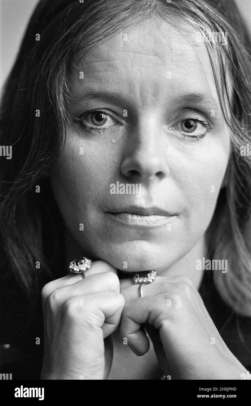 Lady Lucan, Ehefrau des vermissten Lord Lucan, abgebildet in ihrem Londoner Haus. 20.. Oktober 1977. Stockfoto