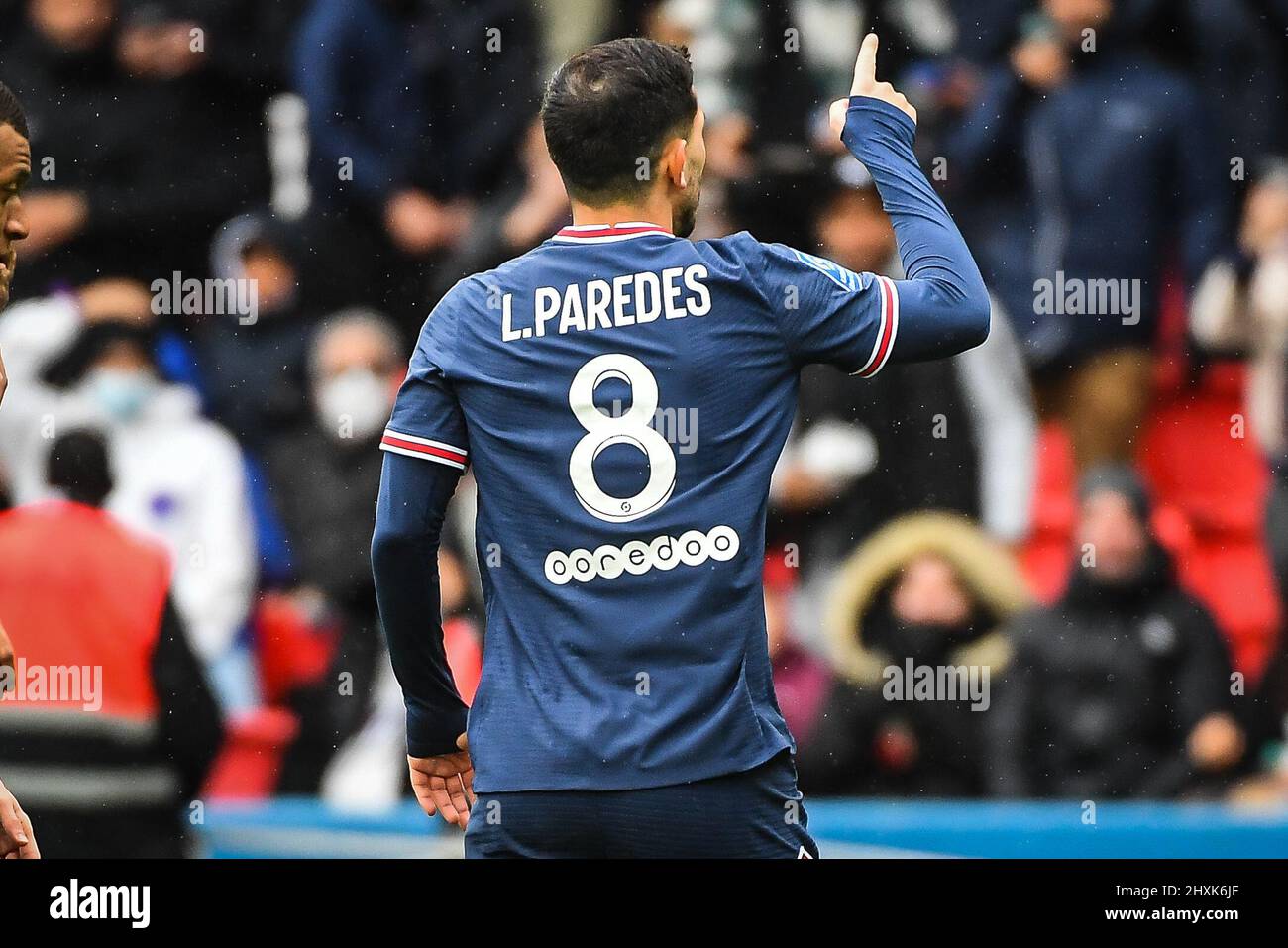 Paris, Frankreich, Frankreich. 13. März 2022. Leandro PAREDES von PSG feiert sein Tor beim Ligue 1-Spiel zwischen Paris Saint-Germain (PSG) und Girondins de Bordeaux am 13. März 2022 im Stadion Parc des Princes in Paris, Frankreich. (Bild: © Matthieu Mirville/ZUMA Press Wire) Stockfoto