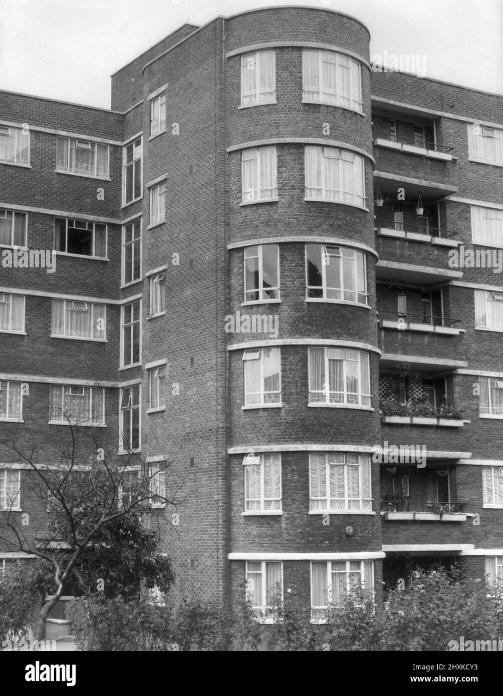Im Ruskin Park House in Camberwell lebt Jack Jones, der Anführer der TGWU. Herr Jones hatte vor kurzem hohe Lebenshaltungskosten und Privilegien unter den Spitzenleuten der Labour Party und der Gewerkschaftsbewegung angegriffen. 3.. Oktober 1977 Stockfoto