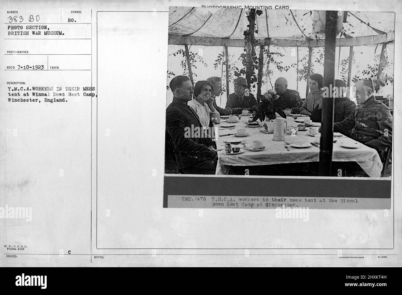 Y.M.C.A. Arbeiter in ihrem Chaos testieren sich im Winnal Down Rest Camp, Winchester, England. Sammlung von Fotografien aus dem Ersten Weltkrieg, 1914-1918, die die militärischen Aktivitäten der britischen und anderen Streitkräfte und des Personals während des Ersten Weltkriegs darstellen Stockfoto