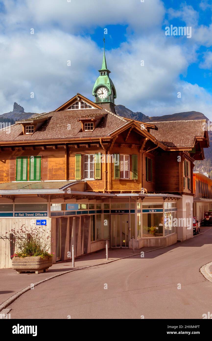 Wengen, Schweiz - 10. Oktober 2019 : Bahnhof Wengernalp auf der Berner Hochlandbahn von Lauterbrunnen nach Grindelwald Stockfoto