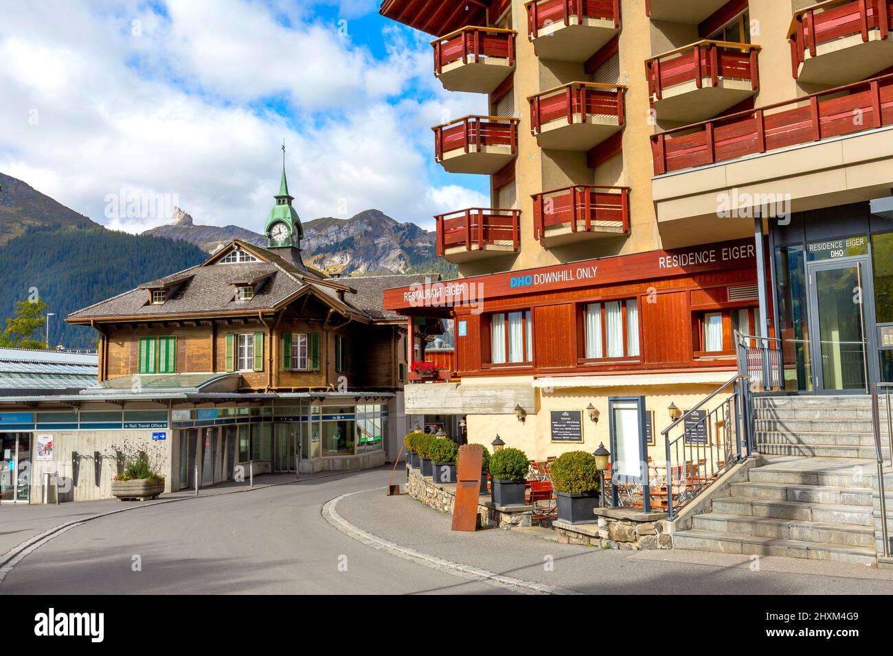 Wengen, Schweiz - 10. Oktober 2019 : Bahnhof Wengernalp auf der Berner Hochlandbahn von Lauterbrunnen nach Grindelwald Stockfoto