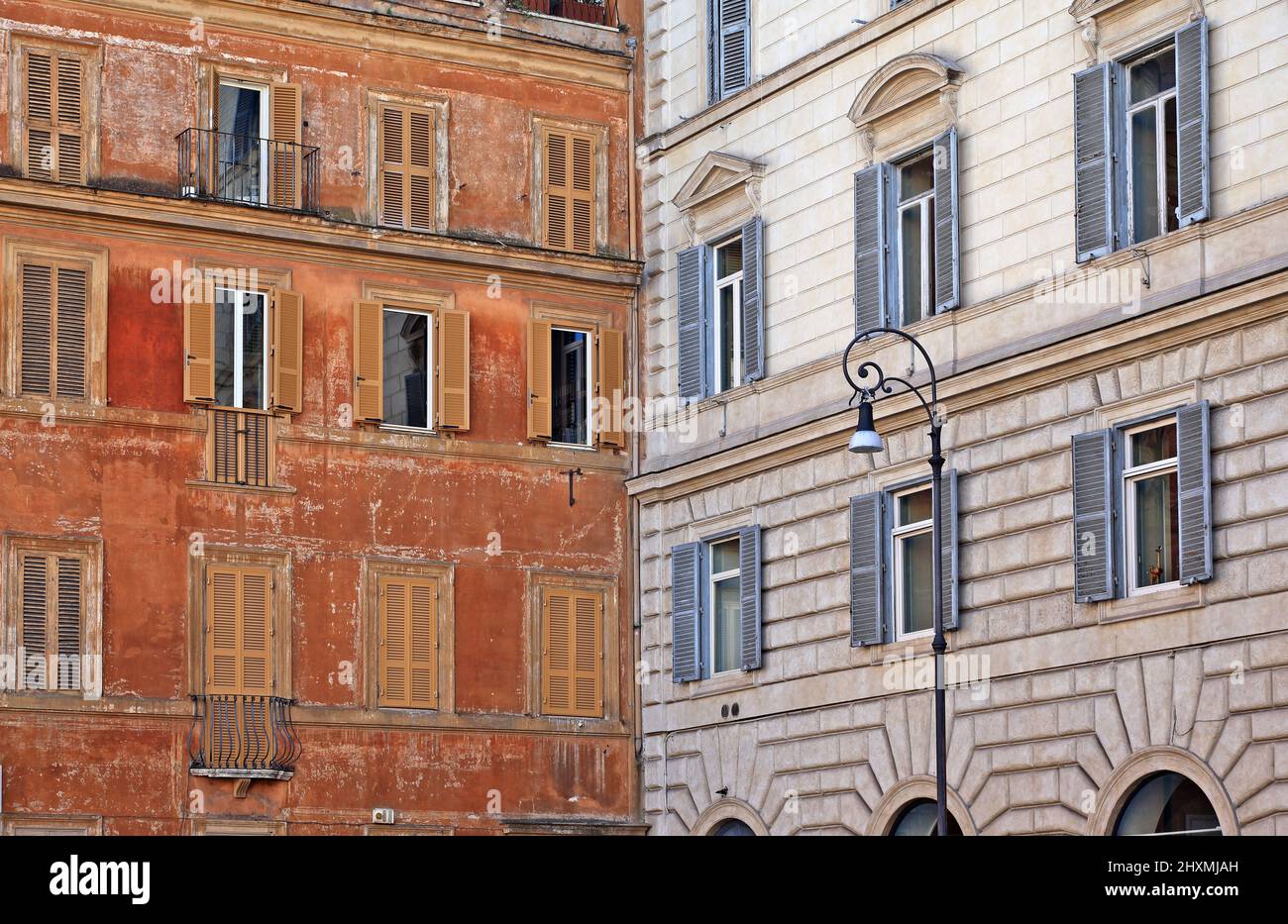 Typische Architektur in der Innenstadt von Rom, Italien Stockfoto