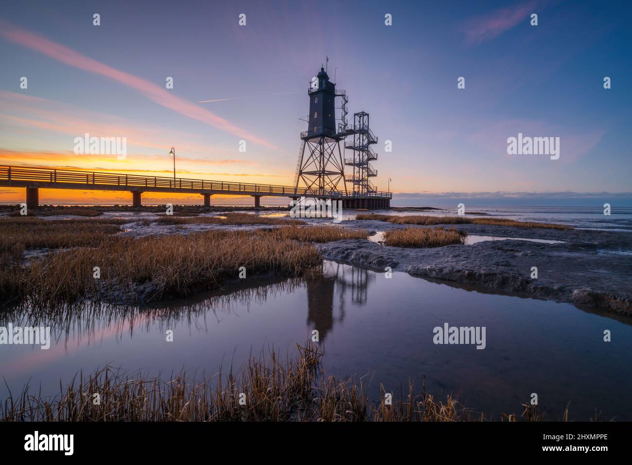 Leuchtturm Obereversand bei Sonnenuntergang Stockfoto