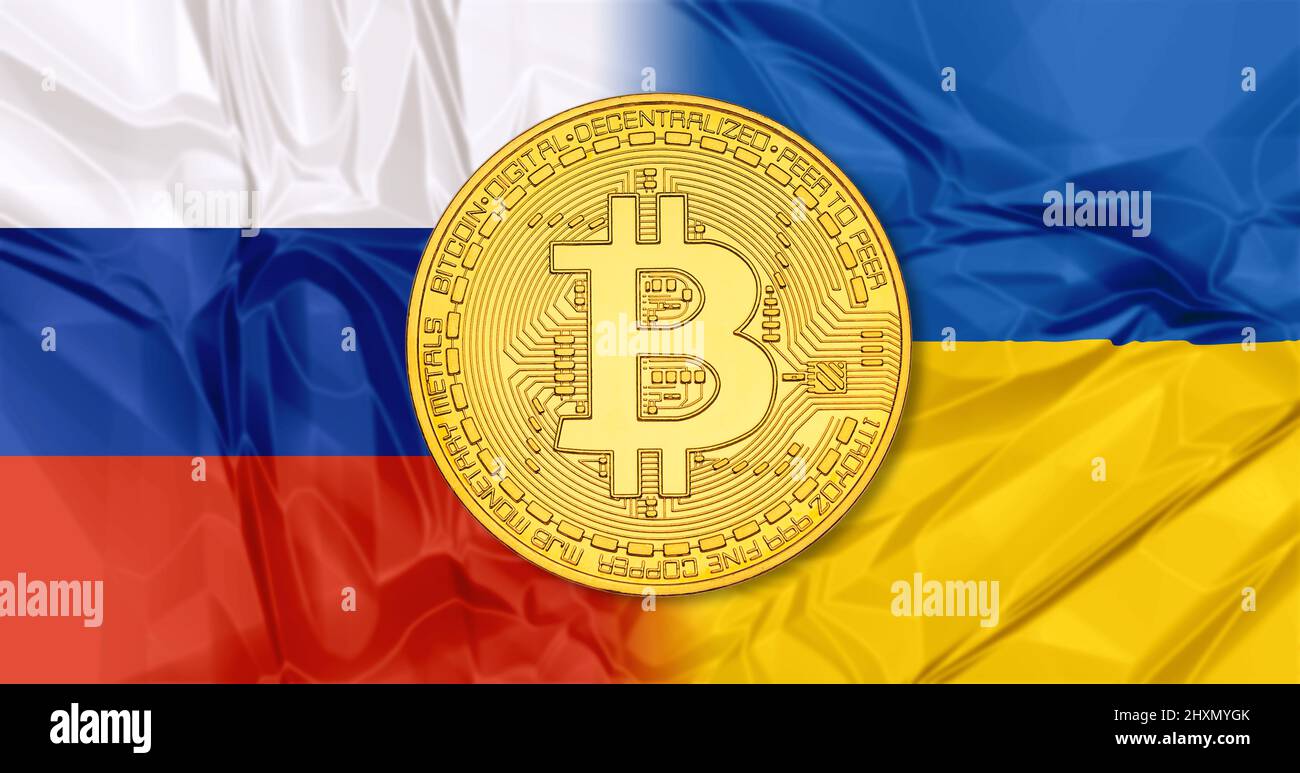 Bitcoin-Symbol auf russischer und ukrainischer Flagge 3D Hintergrund. Krypto-Währungs-Hintergrund für virtuelles Geld und Wertspeicher. Konzept des Politischen Stockfoto