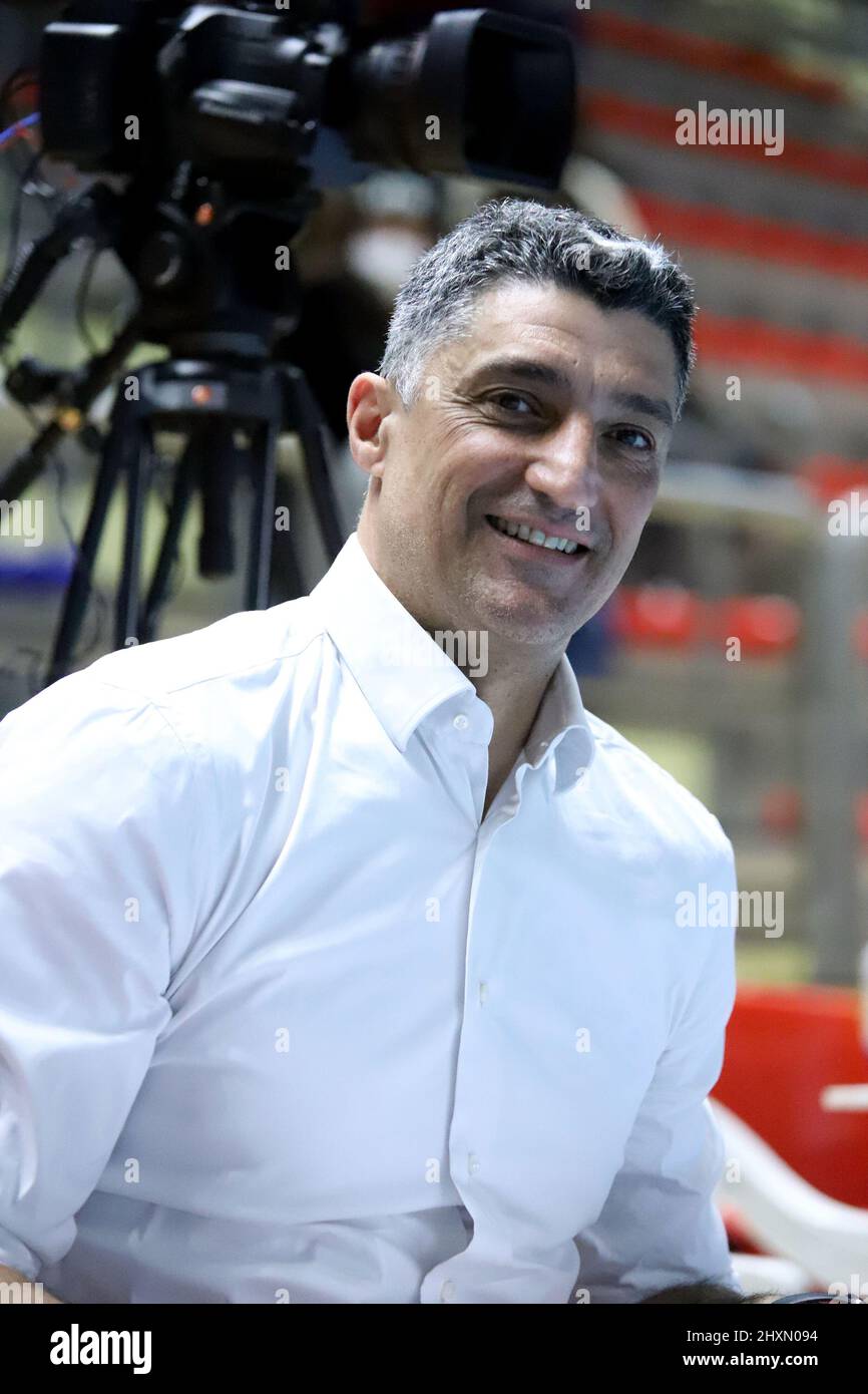 Andrea giani trainerin Fotos und Bildmaterial in hoher Auflösung Alamy