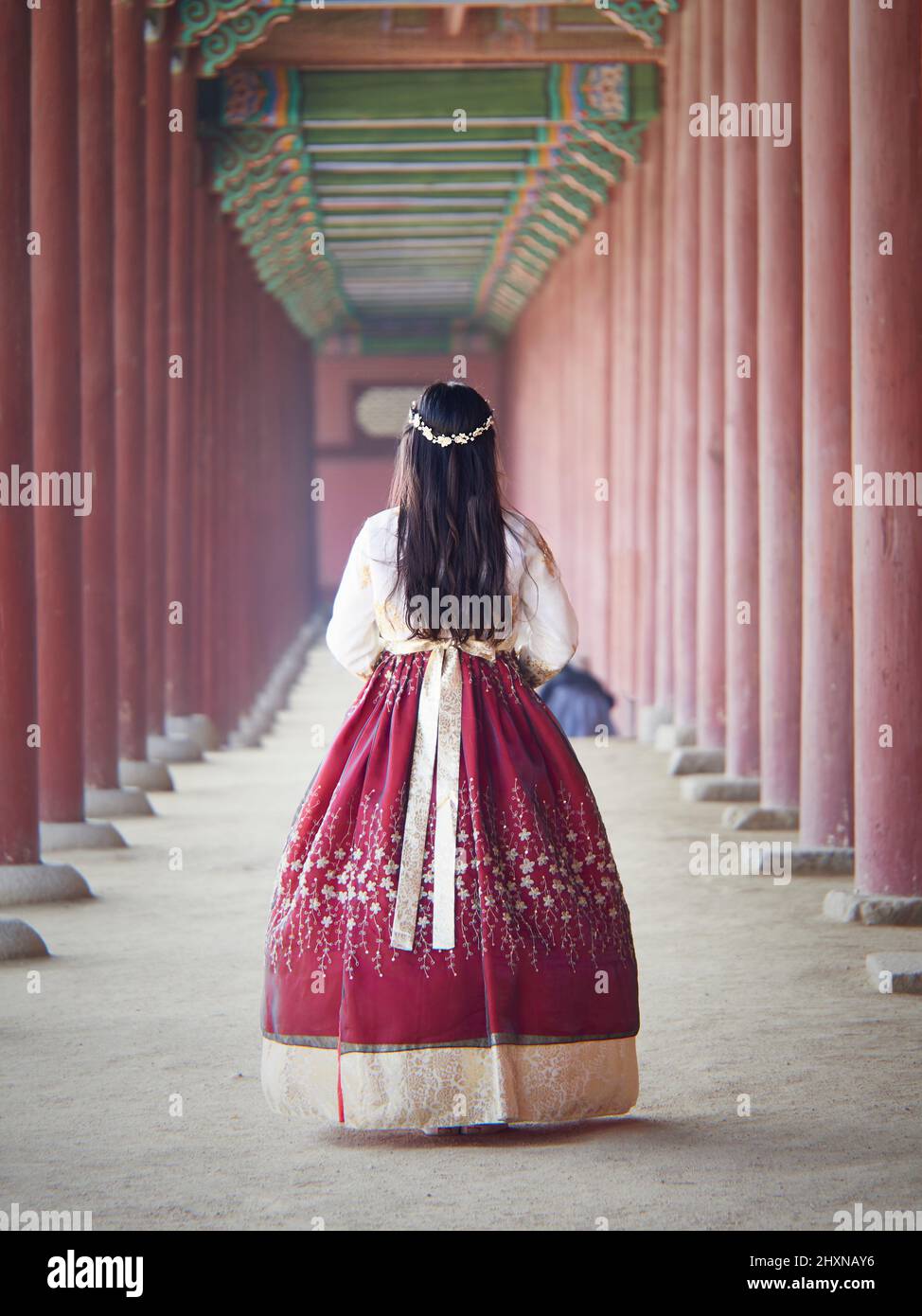 Mädchen in traditioneller koreanischer Kleidung, Hanbok im Kyungbok-Palast, Seoul, Südkorea Stockfoto