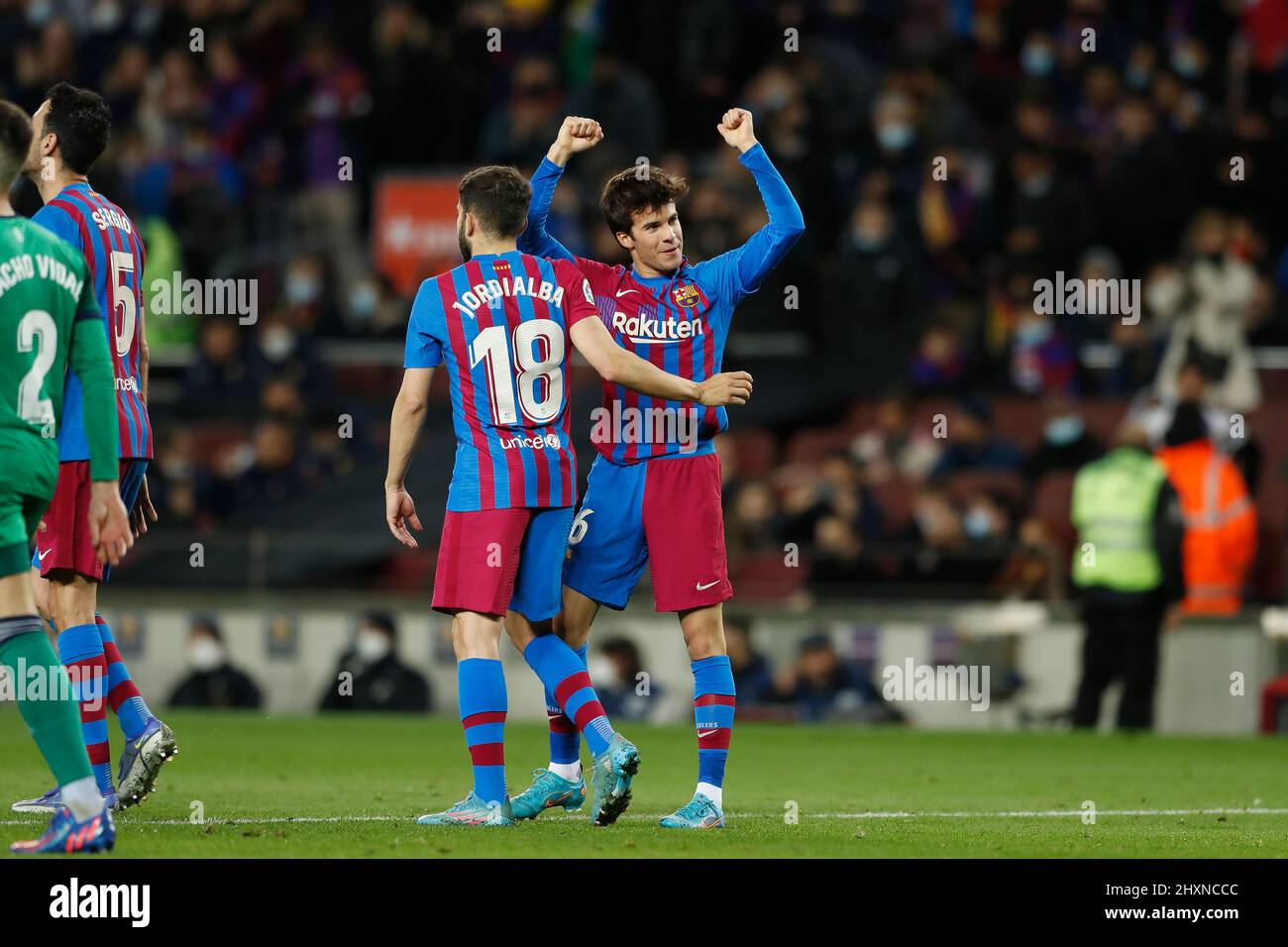 Barcelona, Spanien. 13. März 2022. Riqui Puig (Barcelona) Fußball/Fußball : Riqui Puig feiert nach seinem Tor beim spanischen Spiel 'La Liga Santander' zwischen dem FC Barcelona 4-0 CA Osasuna im Estadio Camp Nou in Barcelona, Spanien . Quelle: Mutsu Kawamori/AFLO/Alamy Live News Stockfoto