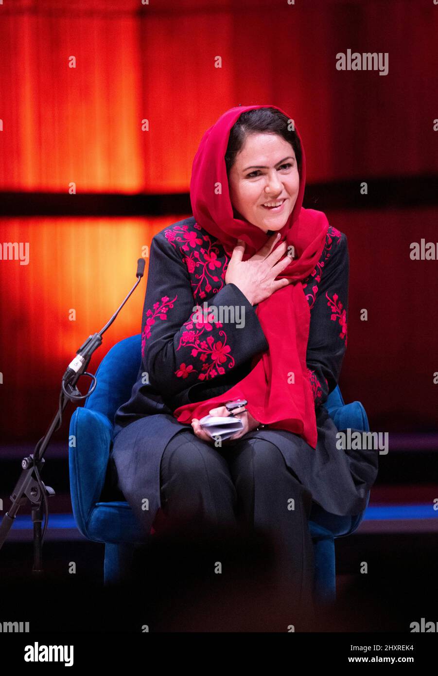 Fawzia Koofi, ehemalige Abgeordnete des afghanischen Parlaments, ist die erste stellvertretende Sprecherin überhaupt, die in diesem Jahr mit dem Anna Politkovskaya Award ausgezeichnet wurde Stockfoto