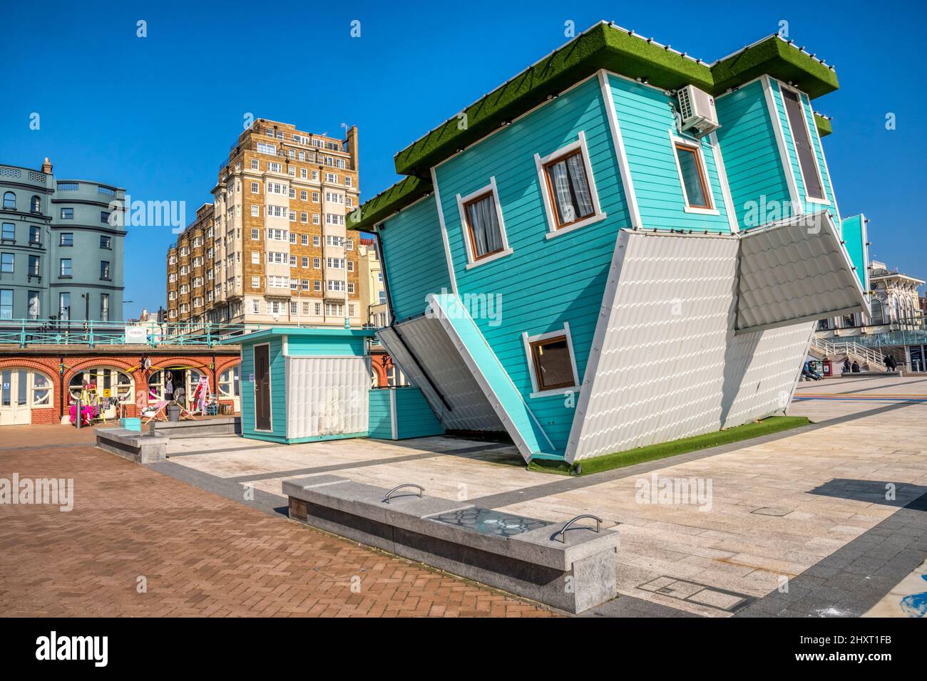 Das Upside Down House in Brighton. Stockfoto