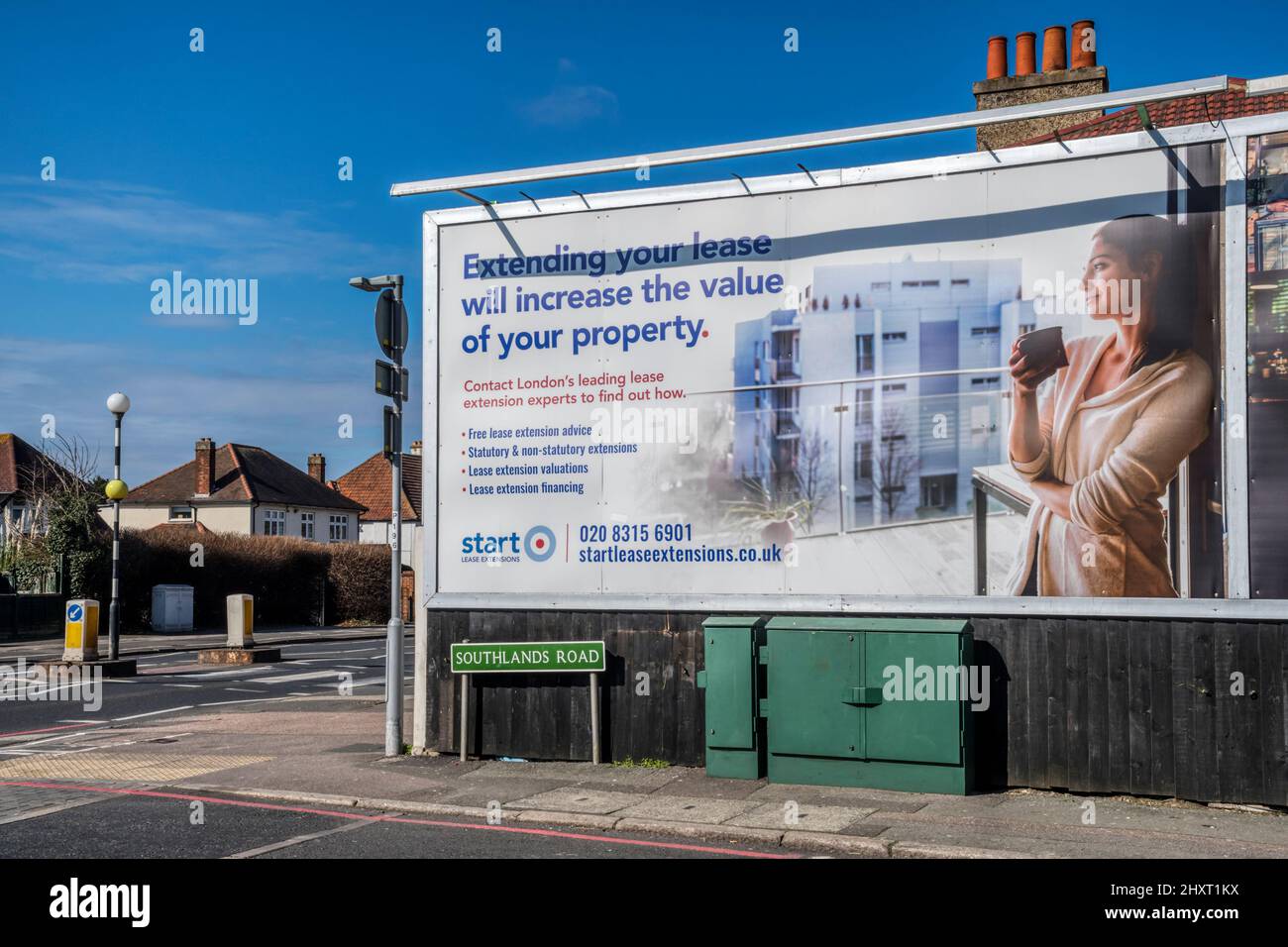 Poster-Werbeberatung zu Mietvertragserweiterungen in Bromley, South London. Stockfoto