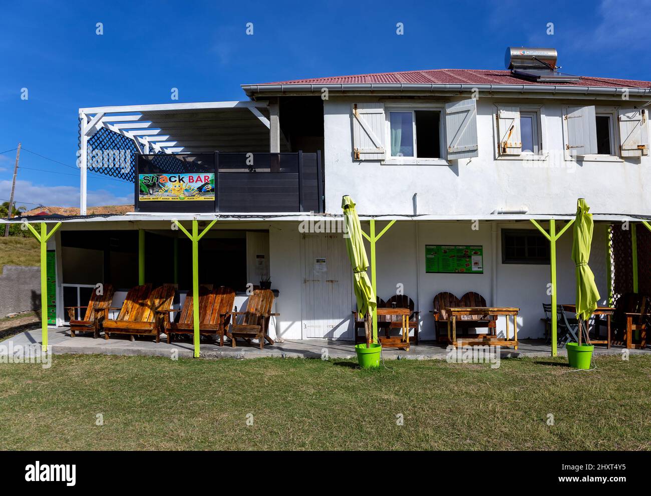 Restaurant in Anse Rodrigue, Terre-de-Haut, Iles des Saintes, Les Saintes, Guadeloupe, Kleinere Antillen, Karibik. Stockfoto