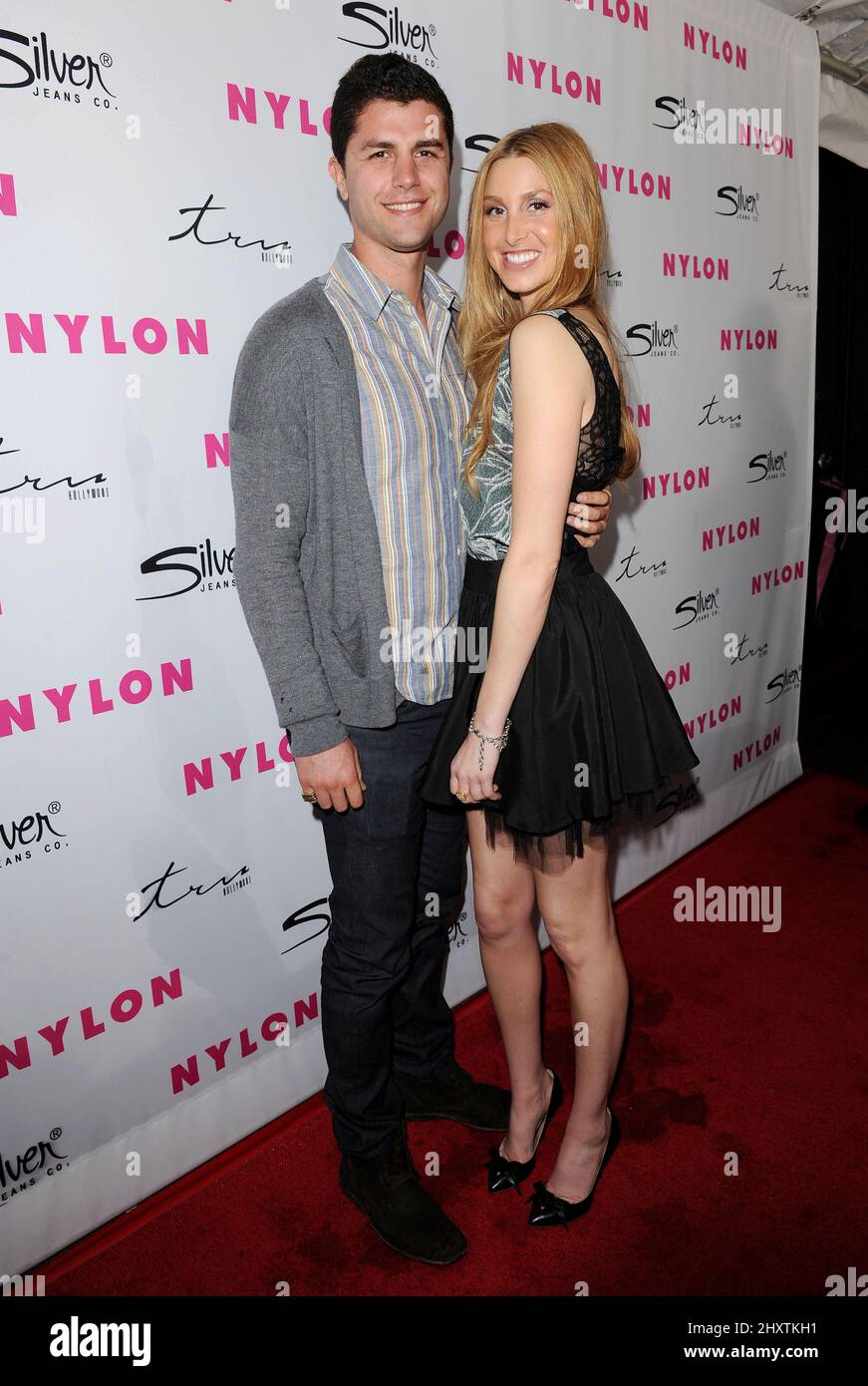 Ben Nemtin und Whitney Port während der 12.-jährigen Ausgabe-Party des Nylon Magazine mit „Sucker Punch“-Darsteller in Tru Hollywood, Kalifornien Stockfoto