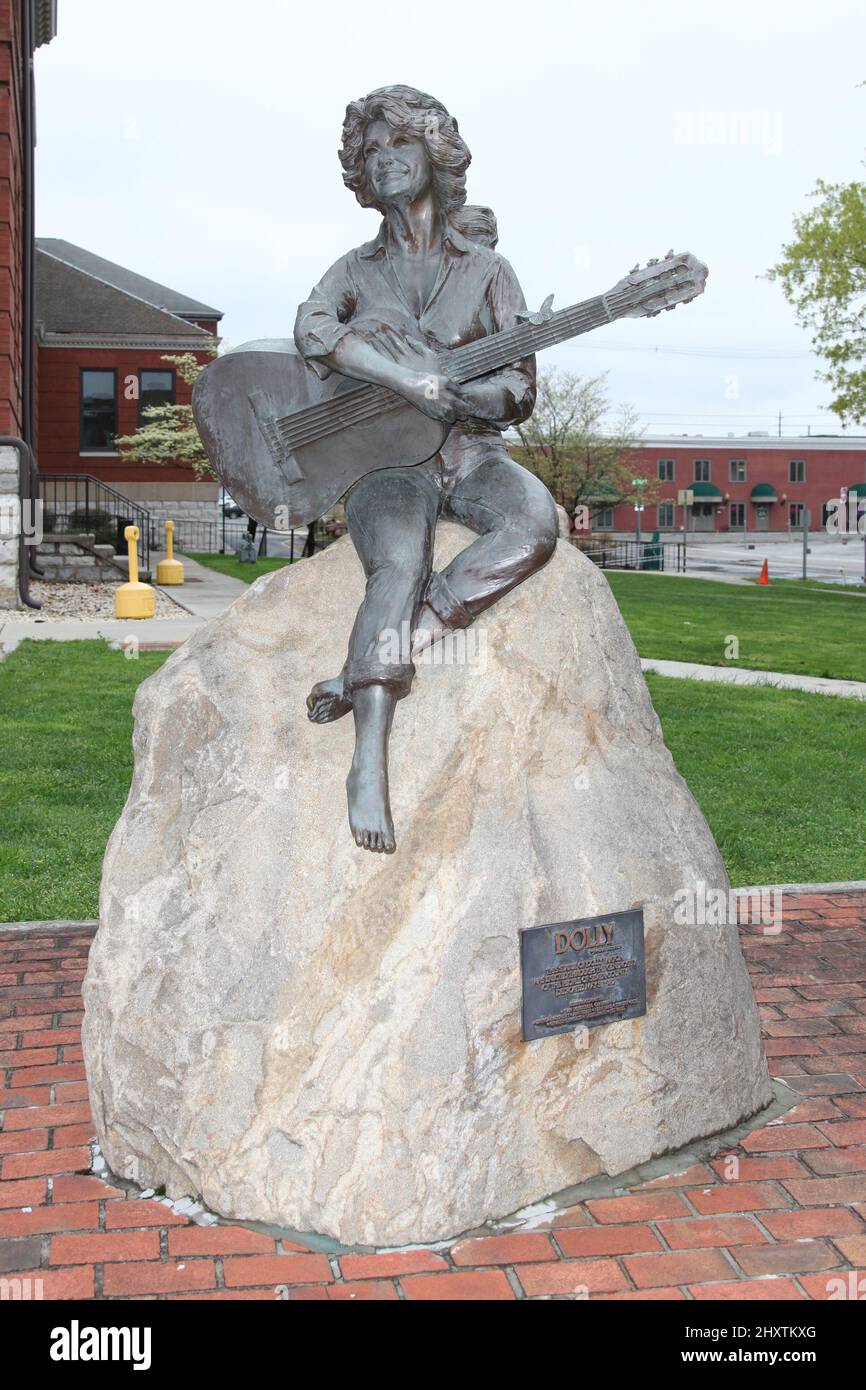 Statue von Dolly Parton im Sevier County Courthouse, Tennessee Stockfoto