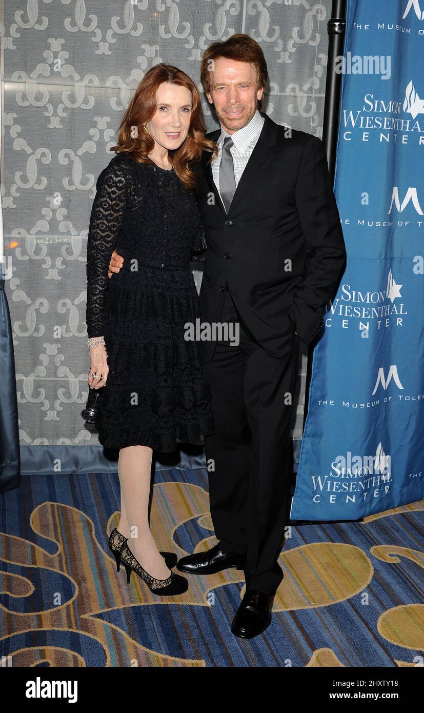 Jerry Bruckheimer nimmt am nationalen Tribute Dinner des Wiesenthal Centers 2011 zu Ehren von Tom Cruise Teil, das in Beverly Wilshire, Hollywood, abgehalten wird. Stockfoto