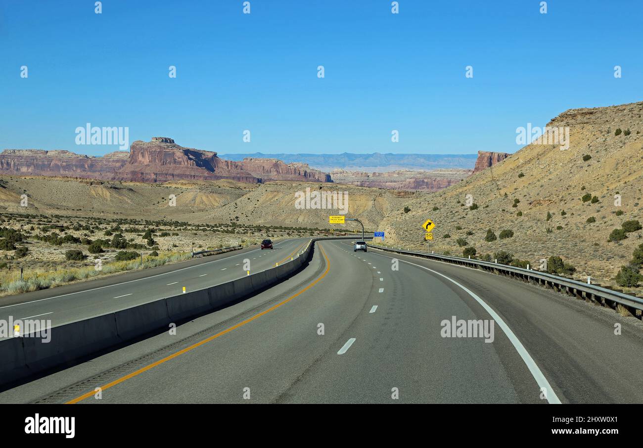 Fahren entlang des Spotted Wolf Canyon, Utah Stockfoto