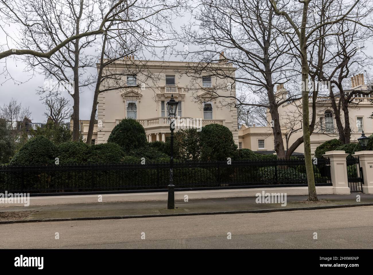 Römisches Abramovich-Haus in Kensington Palace Gardens, London, Großbritannien Stockfoto