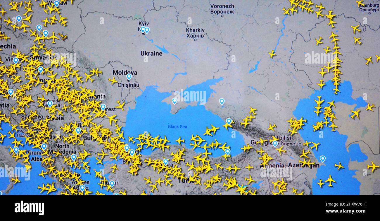 Flugverkehr über Ukrenia und Osteuropa ( 7. märz 2022, 2,30 Uhr ) Stockfoto