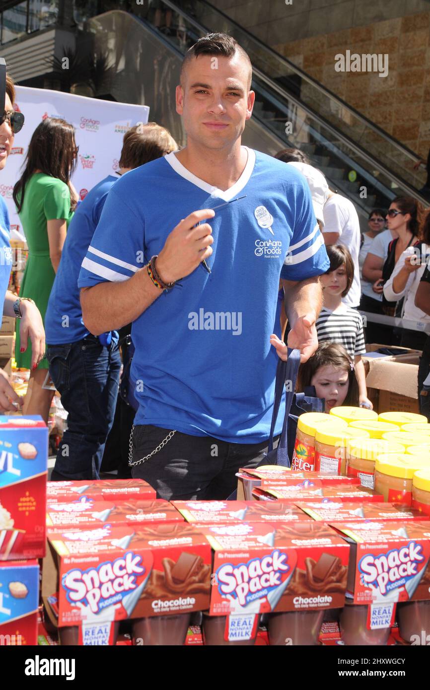 Mark Salling während der Kampagne „Kinderhunger endet hier“ von ConAgra Foods im Hollywood & Highland Center, Kalifornien Stockfoto