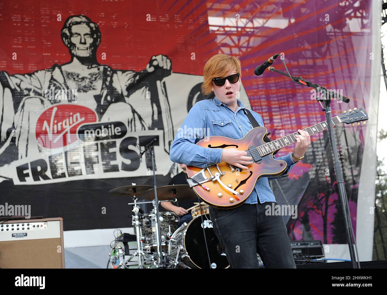 Alex Trimble, Two Door Cinema Club tritt beim Virgin Music Festival Freefest 2011 auf, das im Merriweather Post Pavilion in Columbia, MD., stattfand Stockfoto