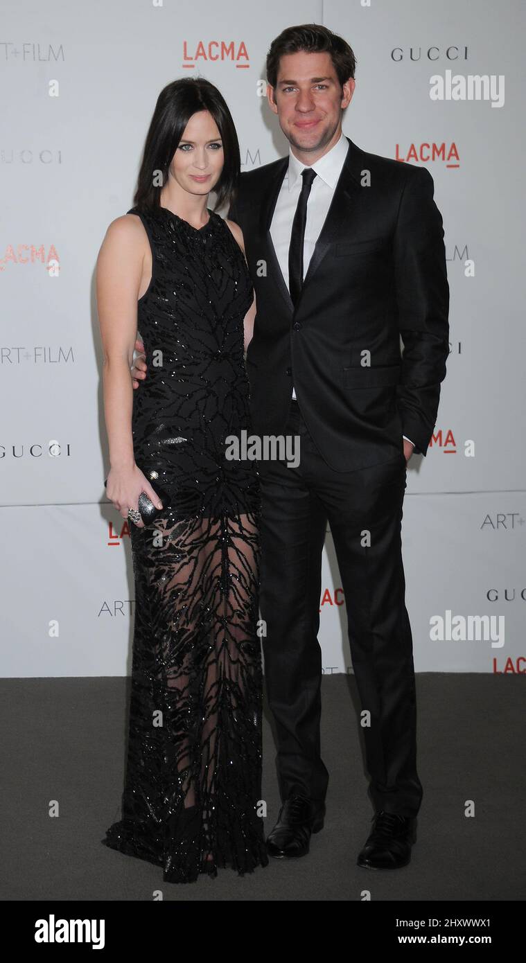 Emily Blunt und John Krasinski bei der LACMA Inaugural Art and Film Gala zu Ehren von Clint Eastwood und John Baldessari, die im LACMA in Los Angeles, Kalifornien, stattfand Stockfoto